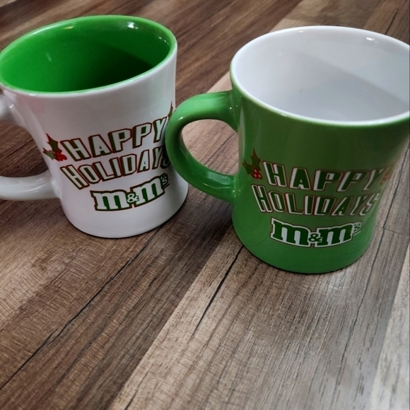 M&M Red & Green M & M 2008 Coffee Mugs His and Hers Set Vintage NEW - Picture 2 of 7